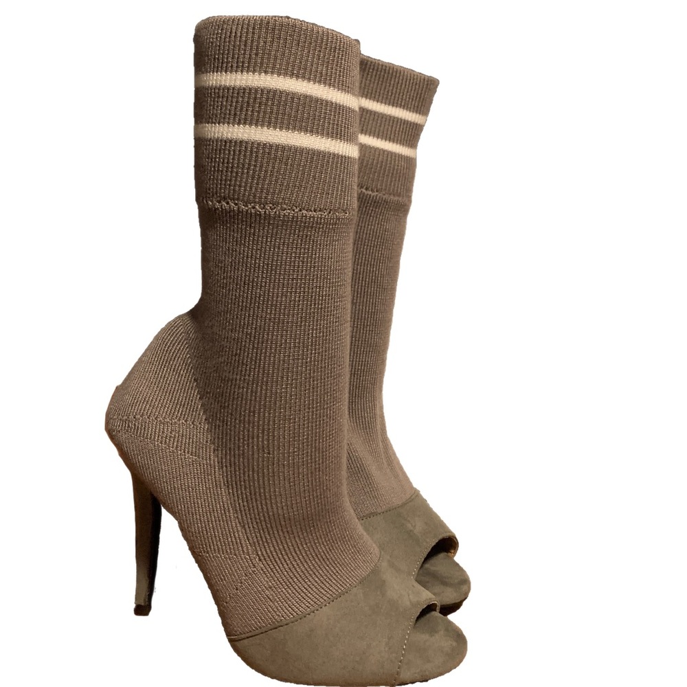 Khaki Stretch Knit Booties | Color: Gray sz 6